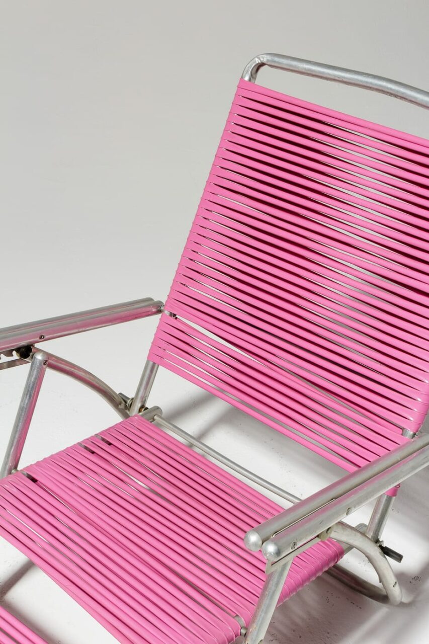 Pink beach deals lounge chair