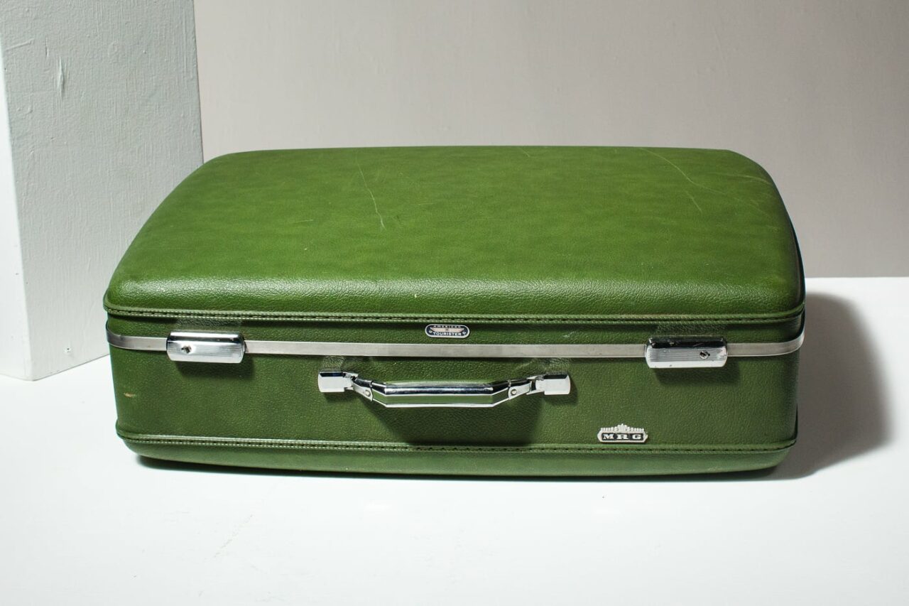 TL096 Avia Luggage Set Prop Rental - ACME Brooklyn