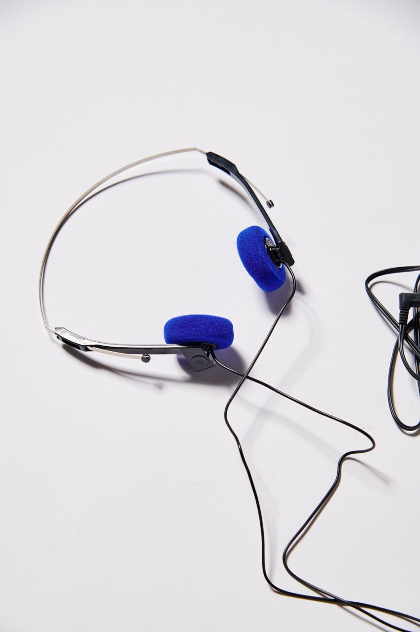 MU217 Tobie Blue CD Walkman With Headphones Prop Rental - ACME 