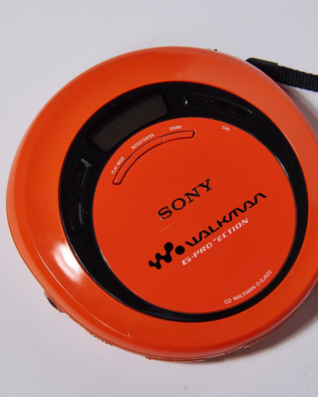 MU236 Mains Walkman Cassette Player with Headphones Prop Rental - ACME  Brooklyn