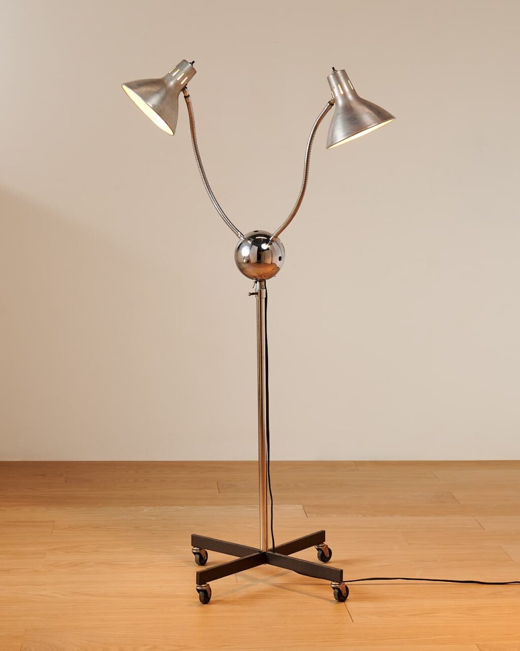 LED floor lamp with adjustable gooseneck, high adjustable pole lamp, four  colours.